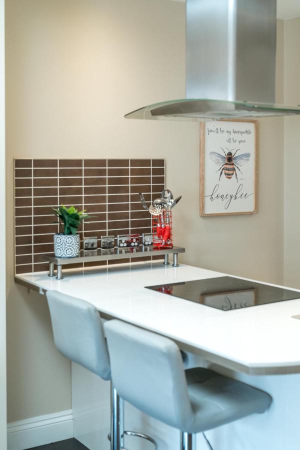 Spacious 2 Bedroom Apartment - Sleeps 6 ブライトン エクステリア 写真